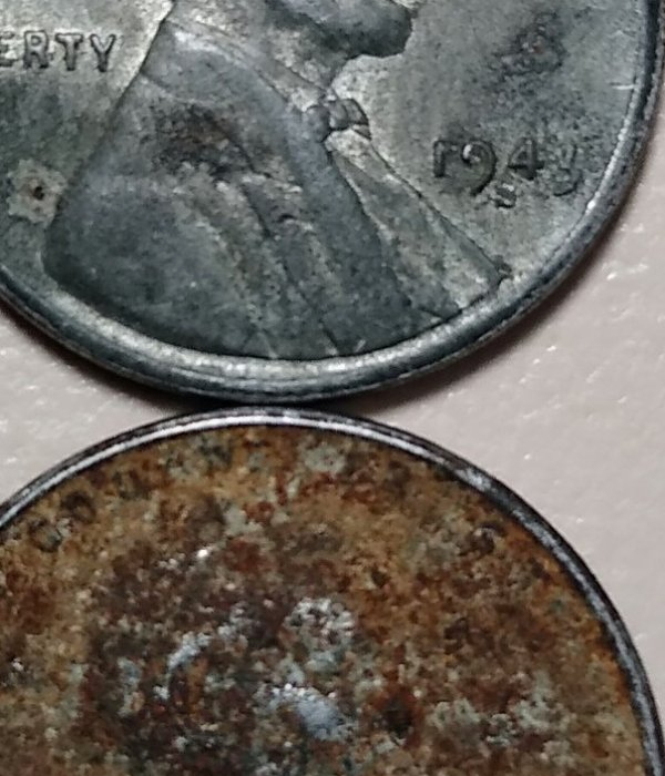 1943-Steel-Pennies.-Two-To-View-In-Best-And-Worst-Forms.