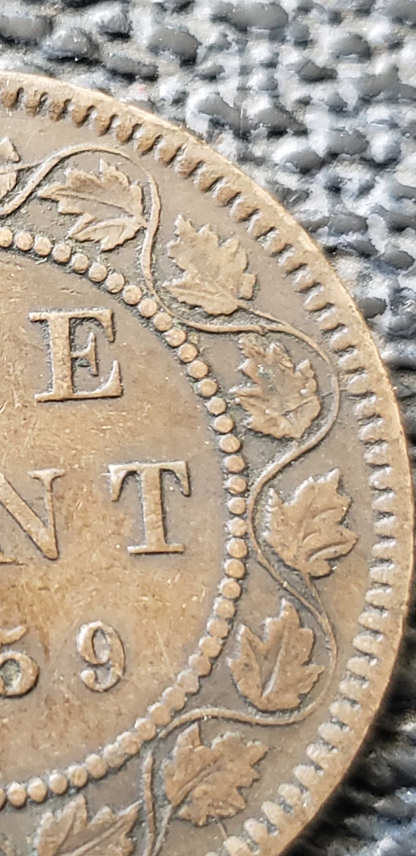 1859-Canadian-Large-Cent-,-Errors-?-4.30g