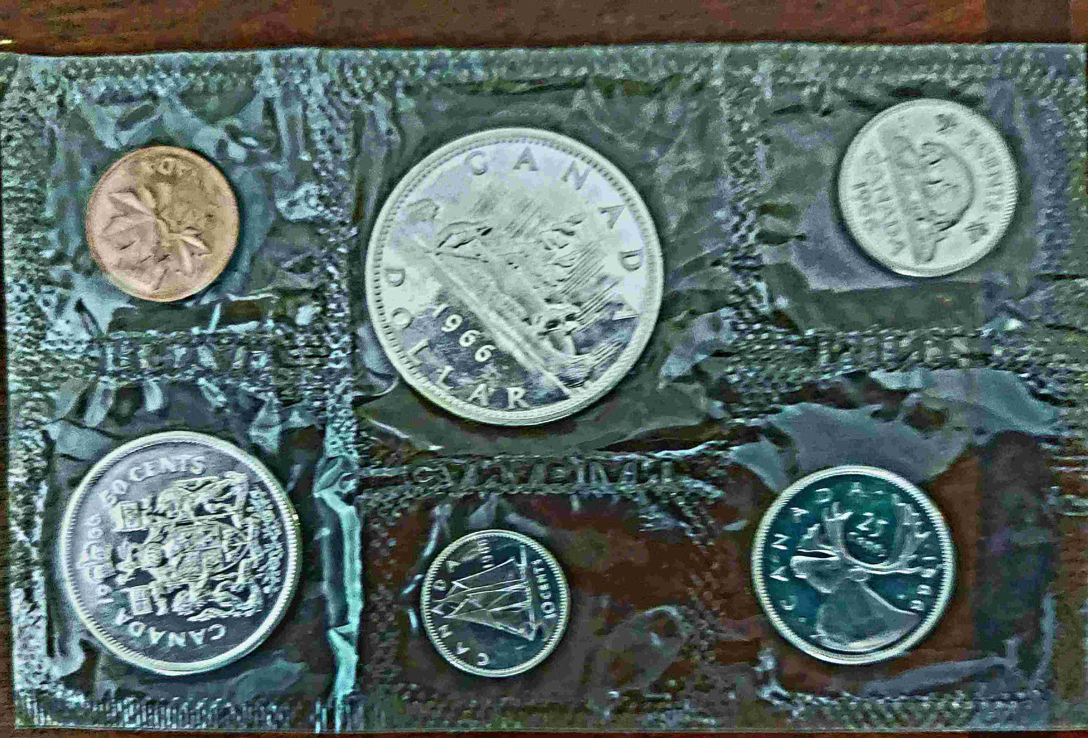 Queen-Elizabeth--1966-Coin-Pack