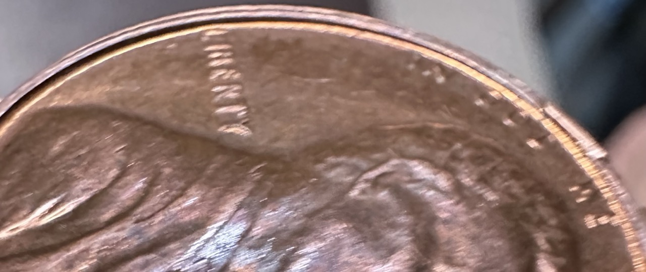 1973-D-Lincoln-Memorial-Cent-Obverse-Cud?