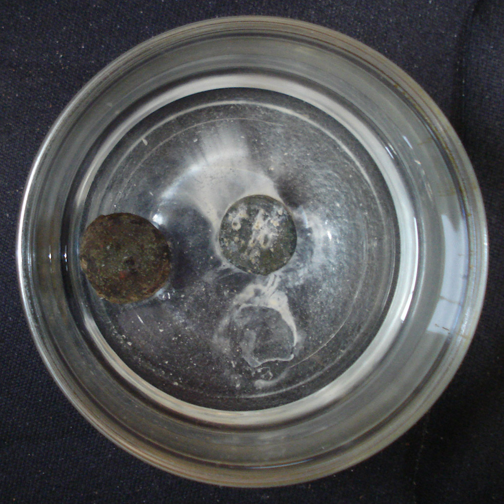 Strange-Reaction-With-Coin-In-Water.