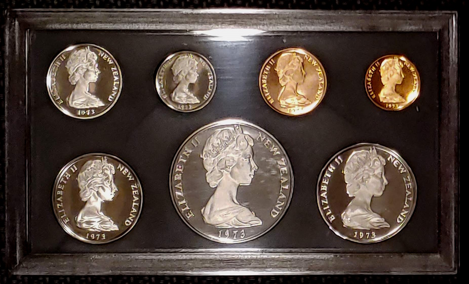 International-Birthyear-Set-Collection-Of-NumisƐd