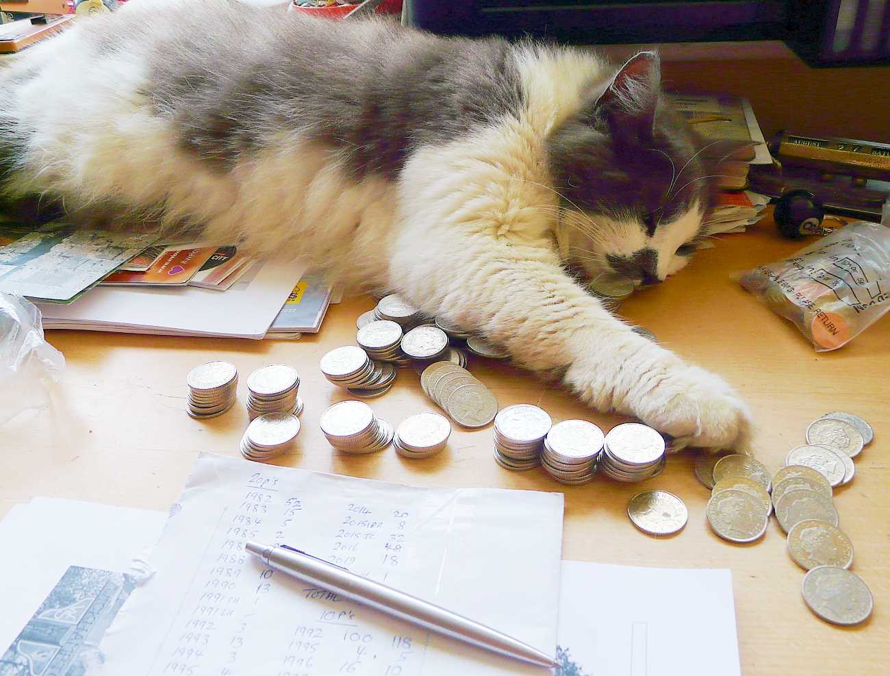 Noodling-A-Complete-Set-Of-UK-Coins-From-Circulation