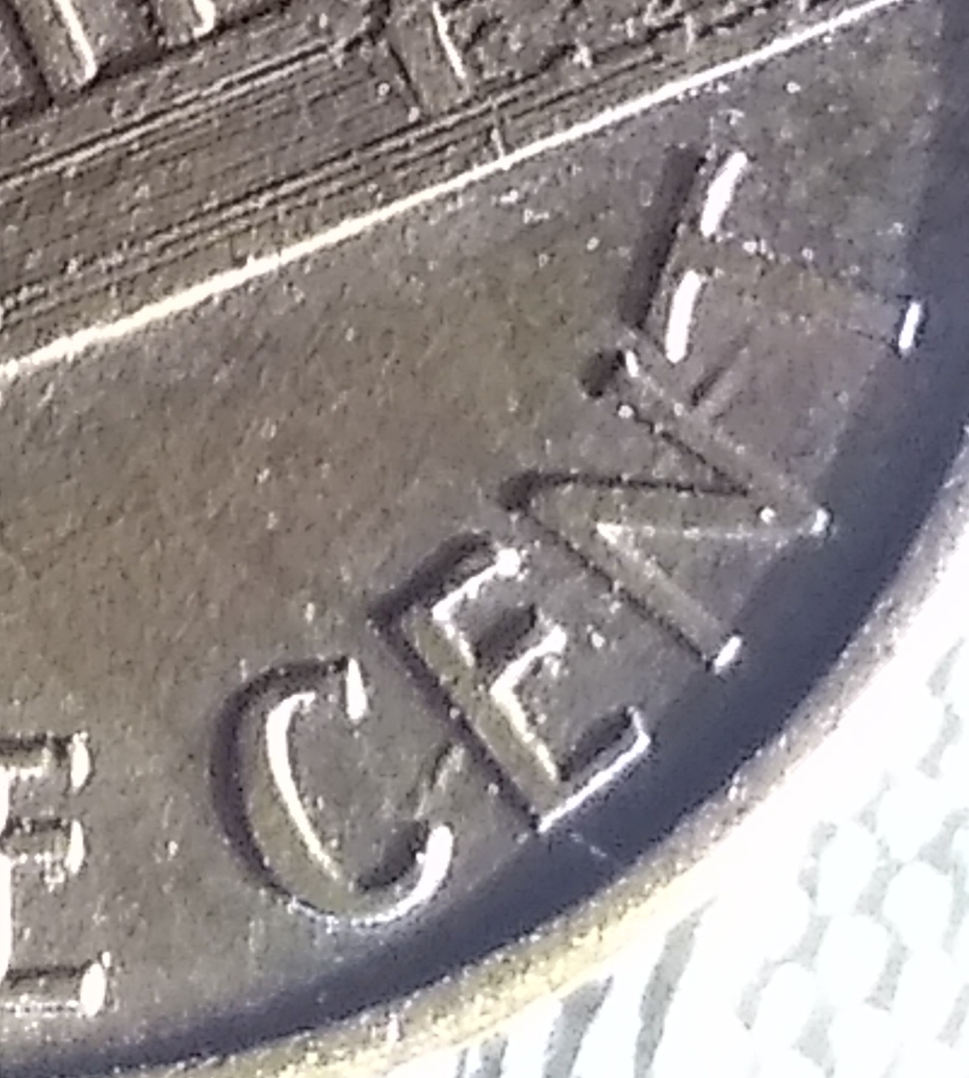 1990-Lincoln-Cent-Debris-Under-Letters