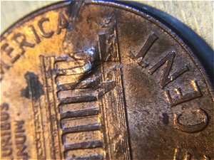 2006-Lincoln--Penny,-Large-Indent-Shows-On-Abvers-And-Revers