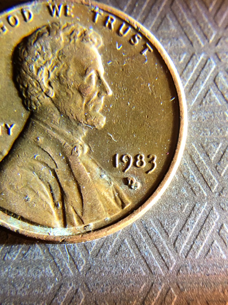 1983-D-Lincoln-Cent-Mint-Mark-With-Shape-Behind-It.