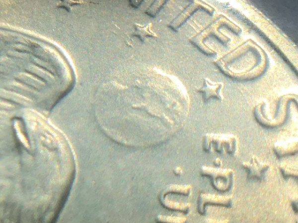1972-S-Eisenhower-Silver-Uncirculated-Blue-Ike-Anomaly