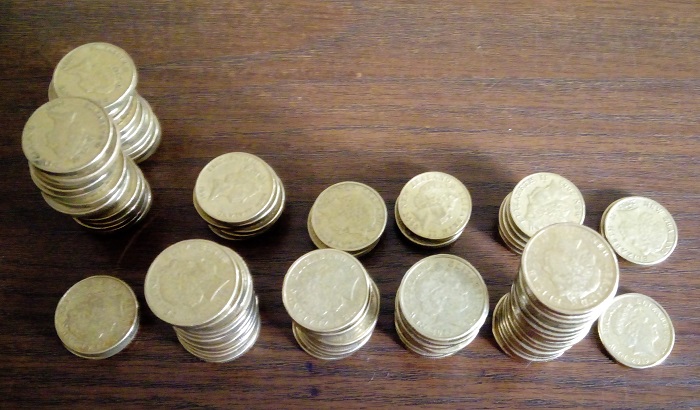 Kiwi-Coin-Noodling,-A-Good-Laugh-And-Analysis
