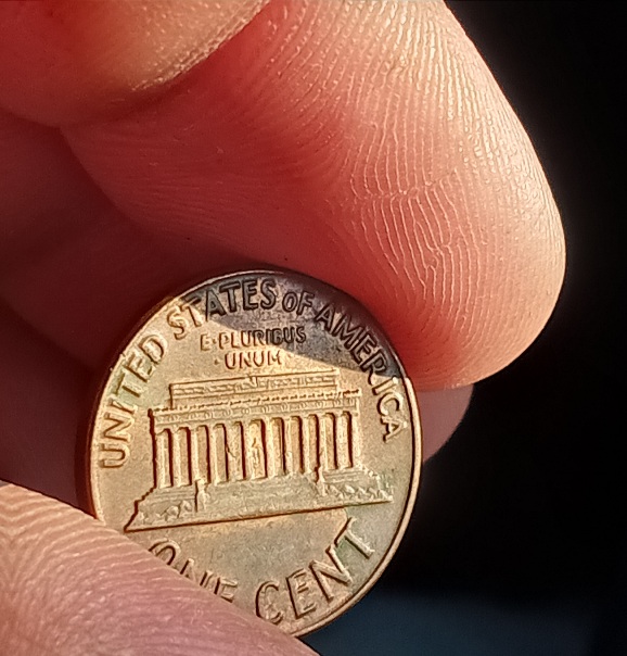 1971-D-Lincoln-Cent.what-Am-I-Seeing-Here?-Alot-Going-On!