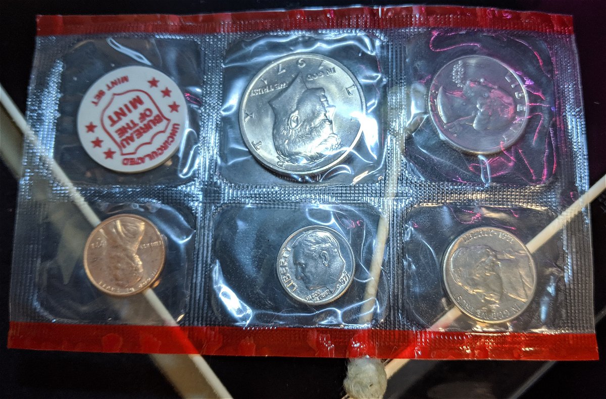 Denver-Unc-Mint-Set-With-No-Mint-Mark-D-Nickel-All-Other-Coin's-Have-The-D