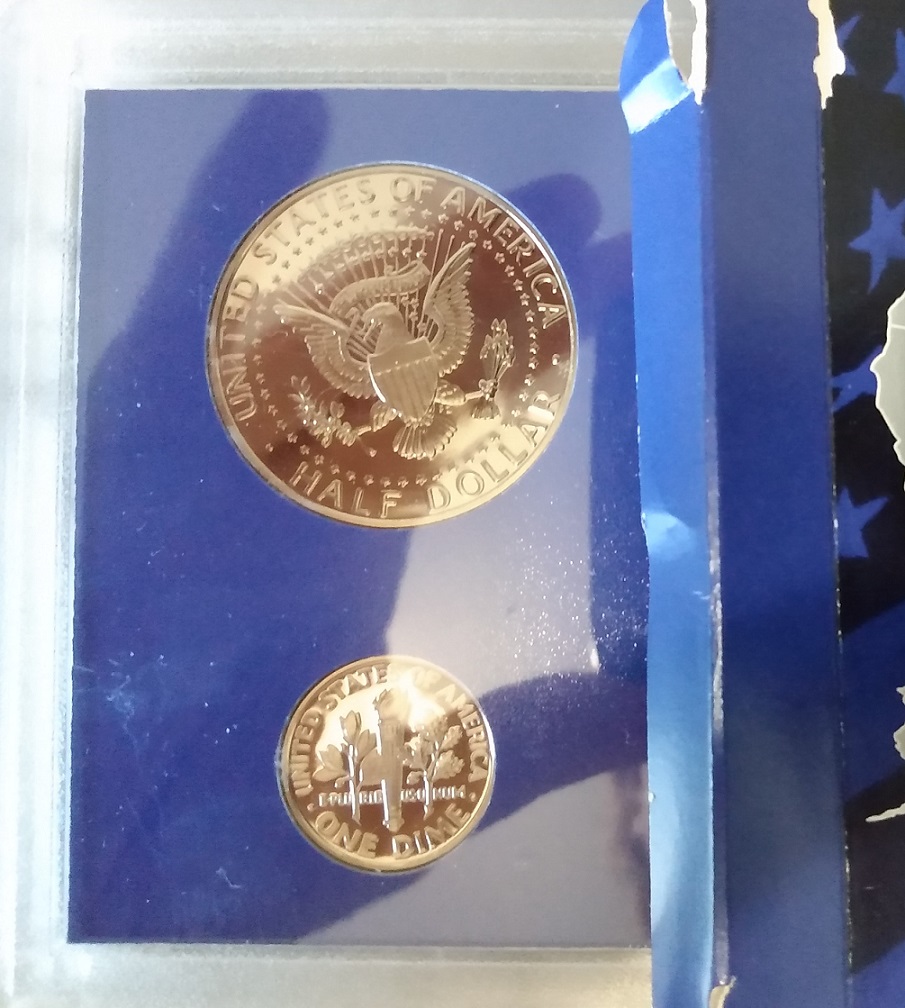 2002-S-Kennedy-Half-Reverse-Is-Tilted-Left