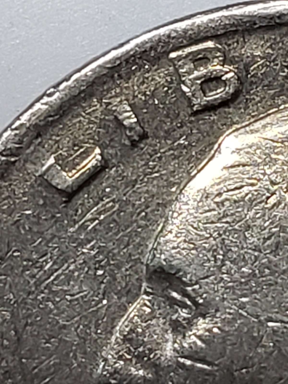 1977-Philadelphia-Quarter-Obverse-Error-/-Damage