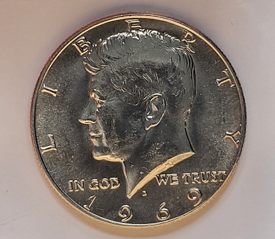 1969-D-Kennedy-Half-Dollar.-Advice-Sought-On-Photo-Quality-And-Grading.
