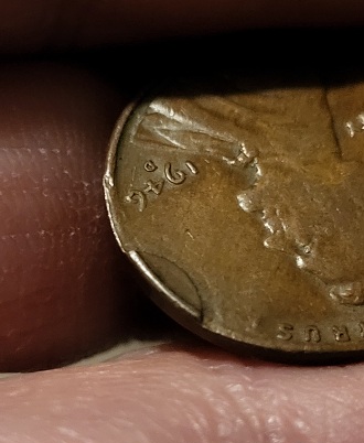 Any-Idea-What-This-Is-On-My-1946-D-Wheat-Cent?
