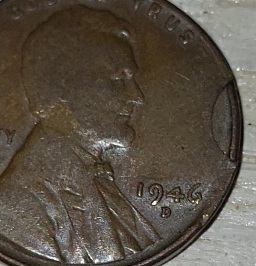 Any-Idea-What-This-Is-On-My-1946-D-Wheat-Cent?