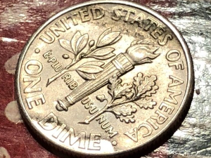 Enclosed-Are-Some-Photographs-Of-A-Newish,-Modern-Roosevelt-Dime.-Help-Pls.