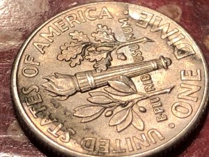 Enclosed-Are-Some-Photographs-Of-A-Newish,-Modern-Roosevelt-Dime.-Help-Pls.