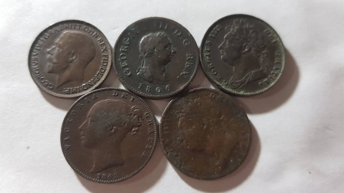 A-Group-Of-Farthing-Coins-Or-Least-That-What-They-Look-Like