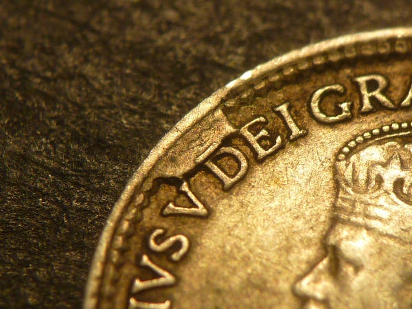 Cuds-On-Canadian-Coins