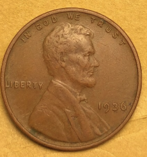 Box-Of-Lincoln-Cents-Found-In-A-Storage-Unit