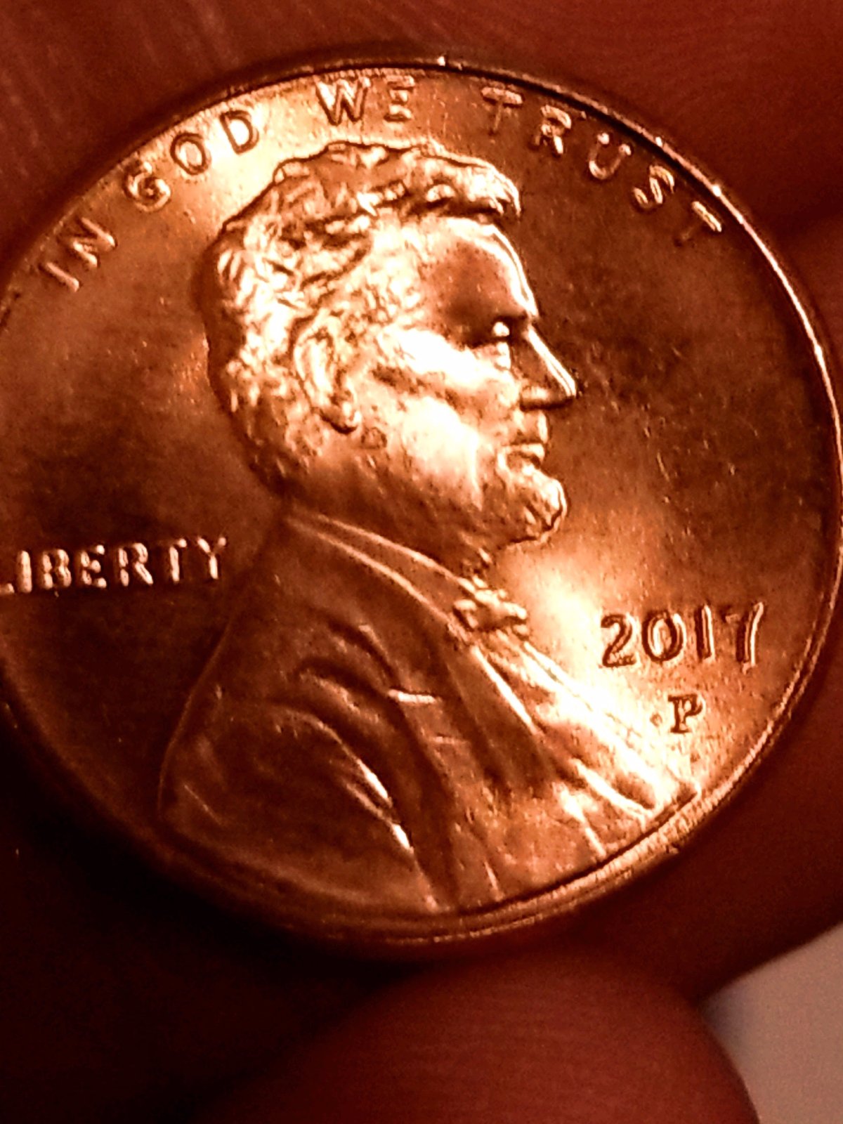 2017-Lincoln's-Cheek-Seems-To-Have-Something-On-It.