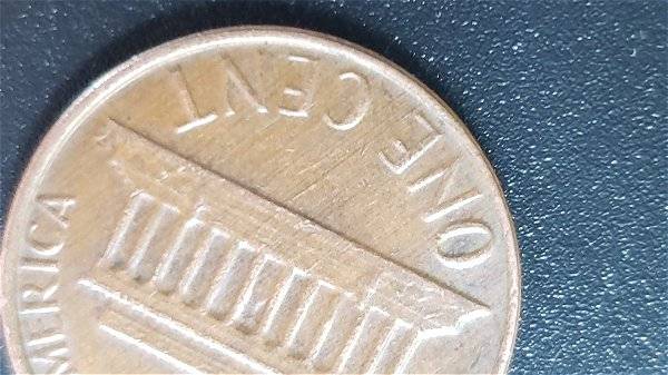 1982-D-Small-Date-Pennie-On-Copper/Bronze