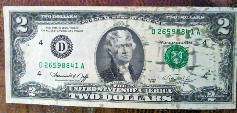 1976-$2-Bill.major-Ink-Smear!!-It's-The-Green-Metallic-Ink.any-Added-Value?