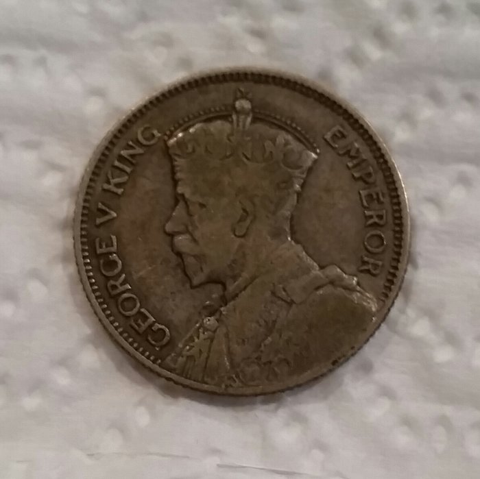 1934-Fiji-Shilling--Grading-Please.