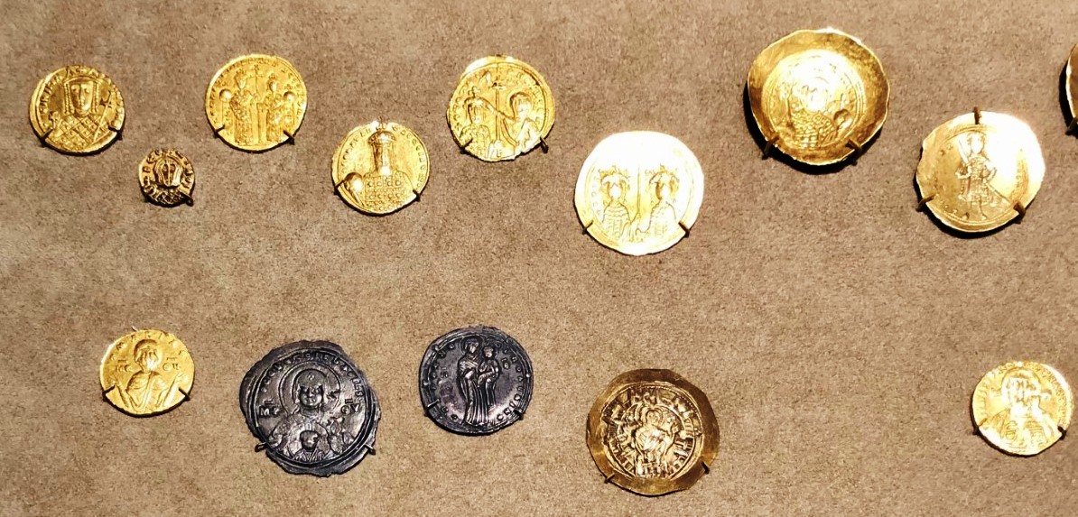 A-Compendium-Of-Numismatic-Displays-In-Museums-Around-The-World-Evergreen