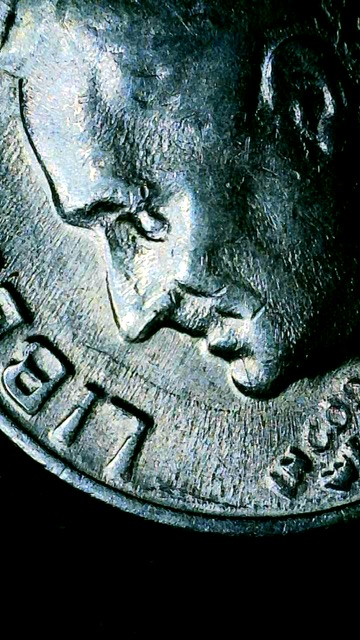 1982-P-Dime-For-Chip-In-Eye?