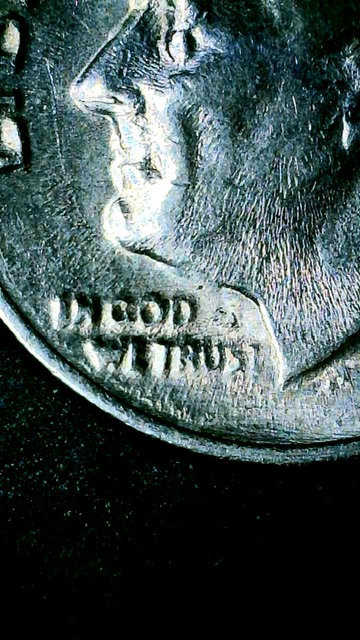 1982-P-Dime-For-Chip-In-Eye?