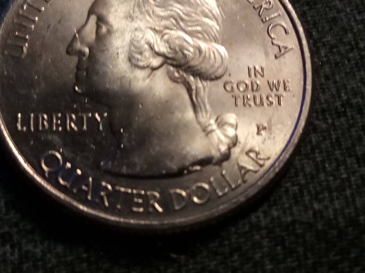 2017-Quarter-Error-On-Designer-Signature-Obverse..?