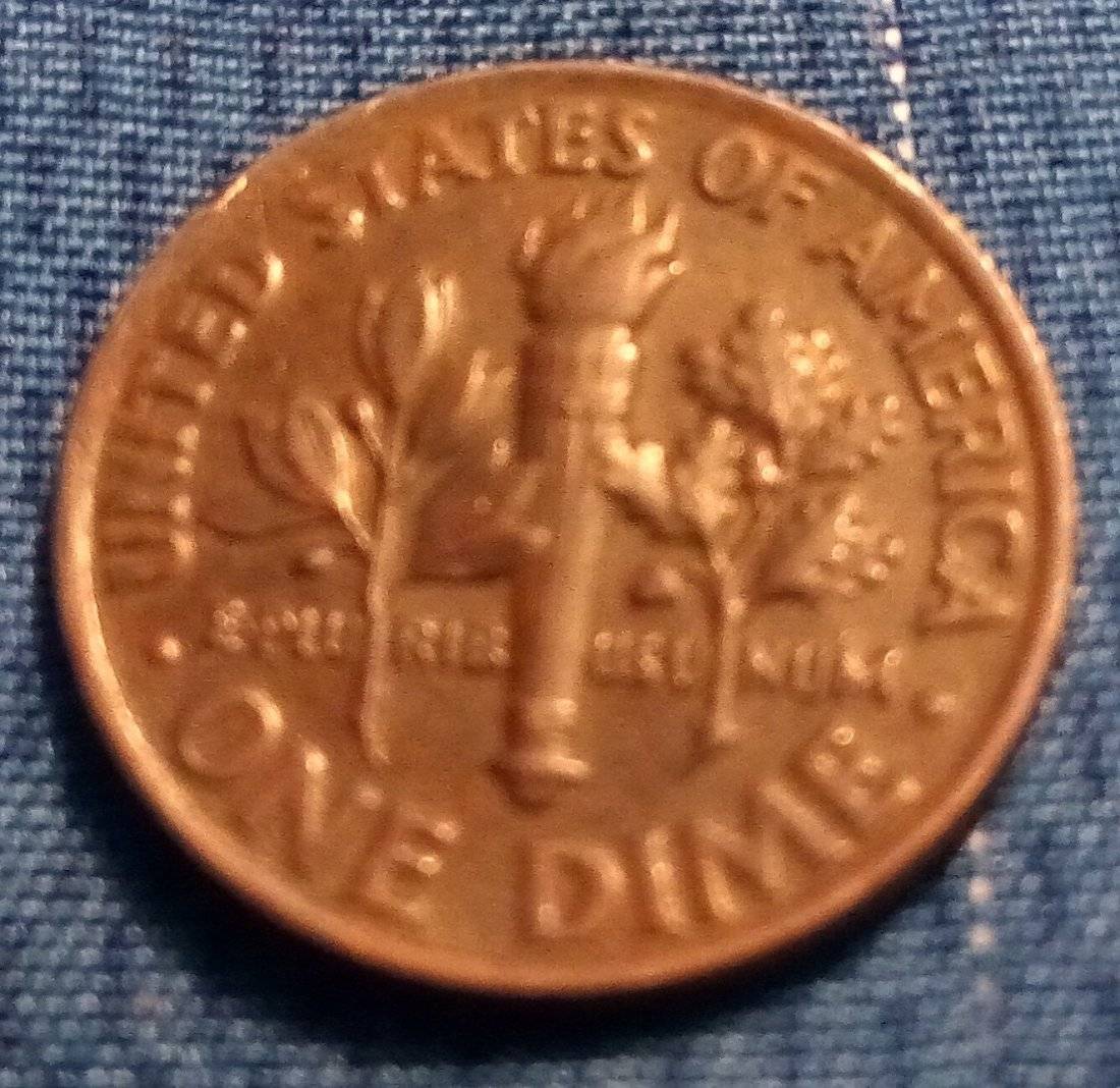 1989-P-Dime-Looks-Nice-Mint-Luster-But-Wrong-Color?-Please-Inform