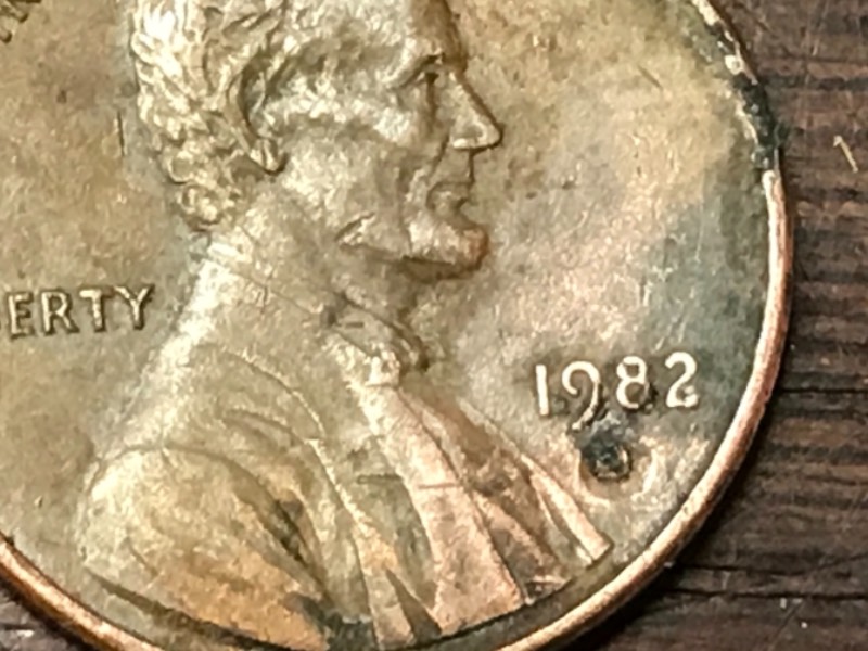 Small-Date-Copper-1982-D-Penny-Or-Fake?