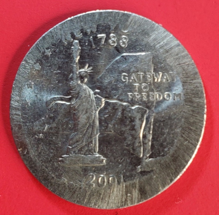 Can-Anyone-Tell-Me-About-This-2001-NY-Quarter-Error?