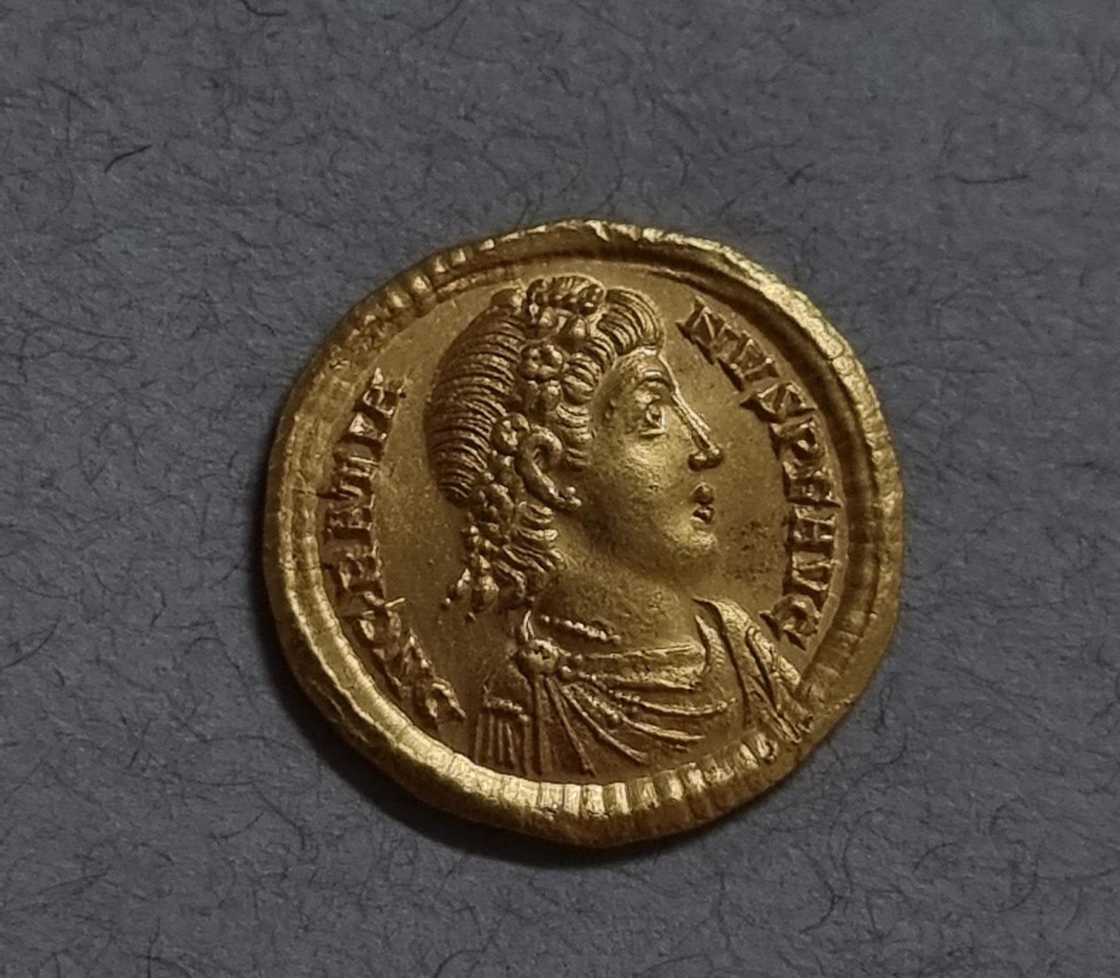 Help-With-Identifying-A-Gold-Maybe-Gratian-Coin-?