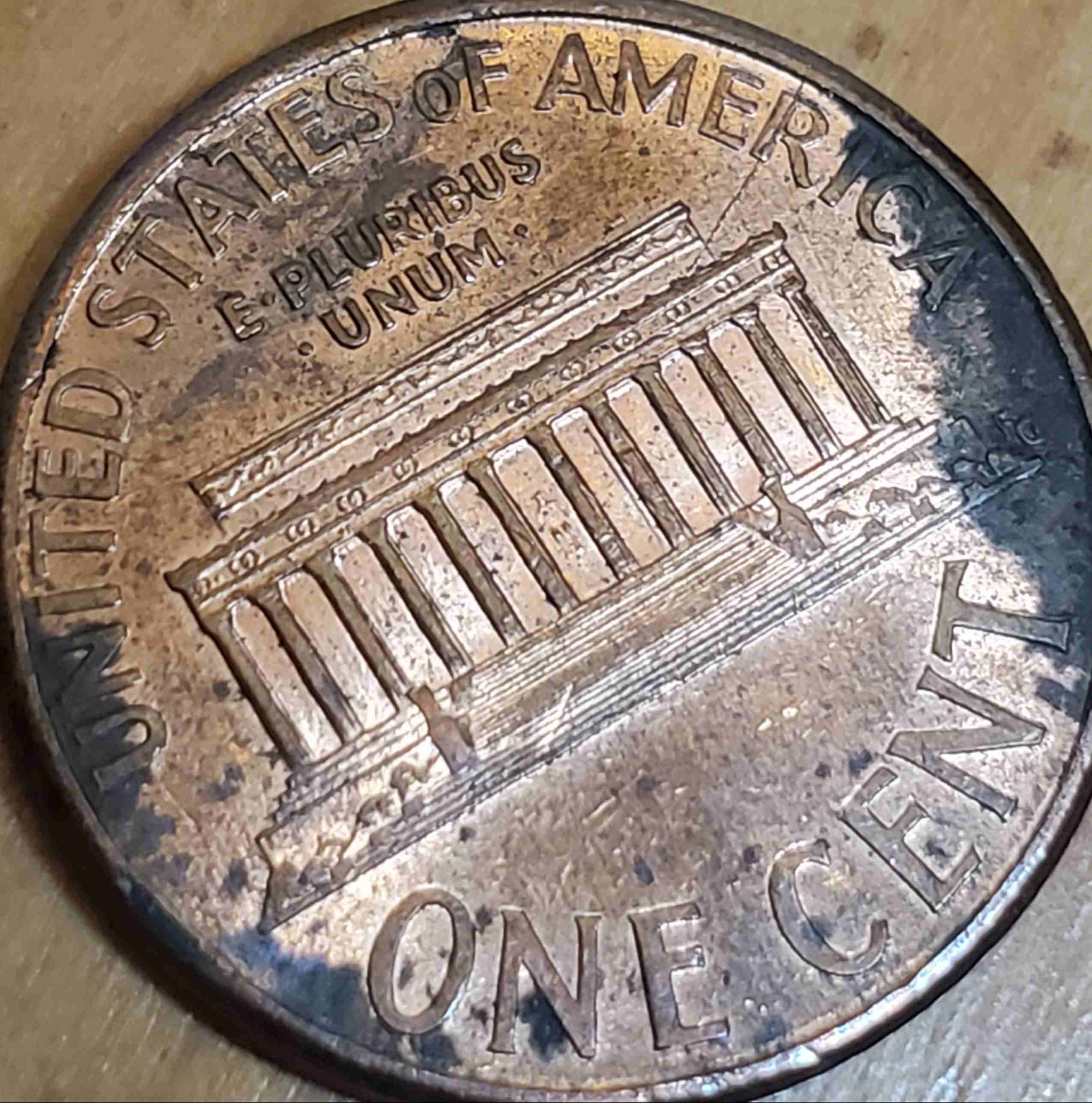 Are-These-Die-Cracks,-What-Are-They-Worth.-2000-And-2019-Cents
