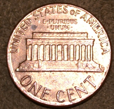 1983-Lincoln-Memorial-Cent-With-Extra-Post-At-The-Bottom-Of-The-Steps