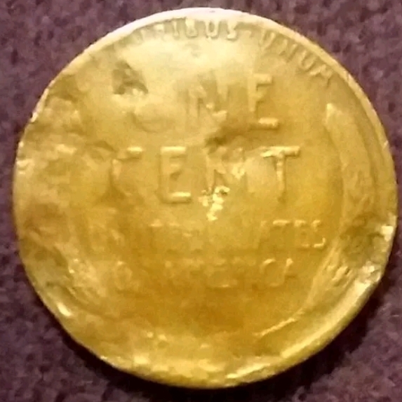 Is-This-An-Error-On-A-1944-Copper-Penny-Or-Environmental-Damage?