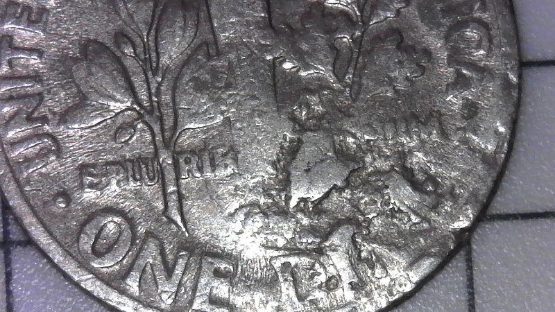 1972-Roosevelt-Dime-Struck-Through-Grease-Or-Post-Mint-Damage