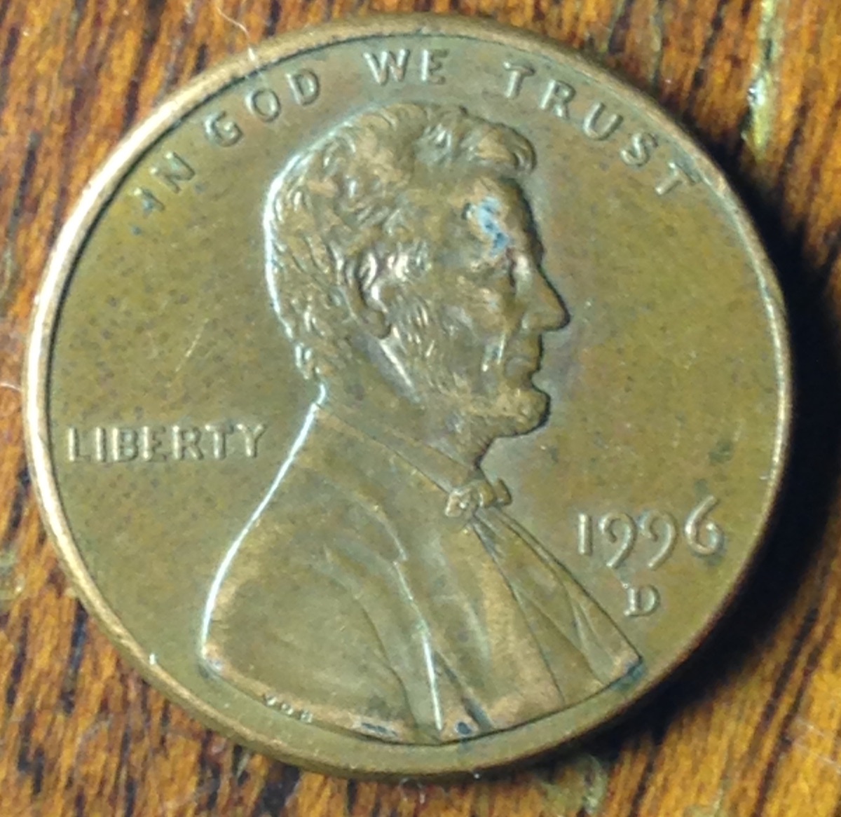 2007-Lincoln-Cent-With-Huge-Die-Chip-On-1-St-Memorial-Pillar