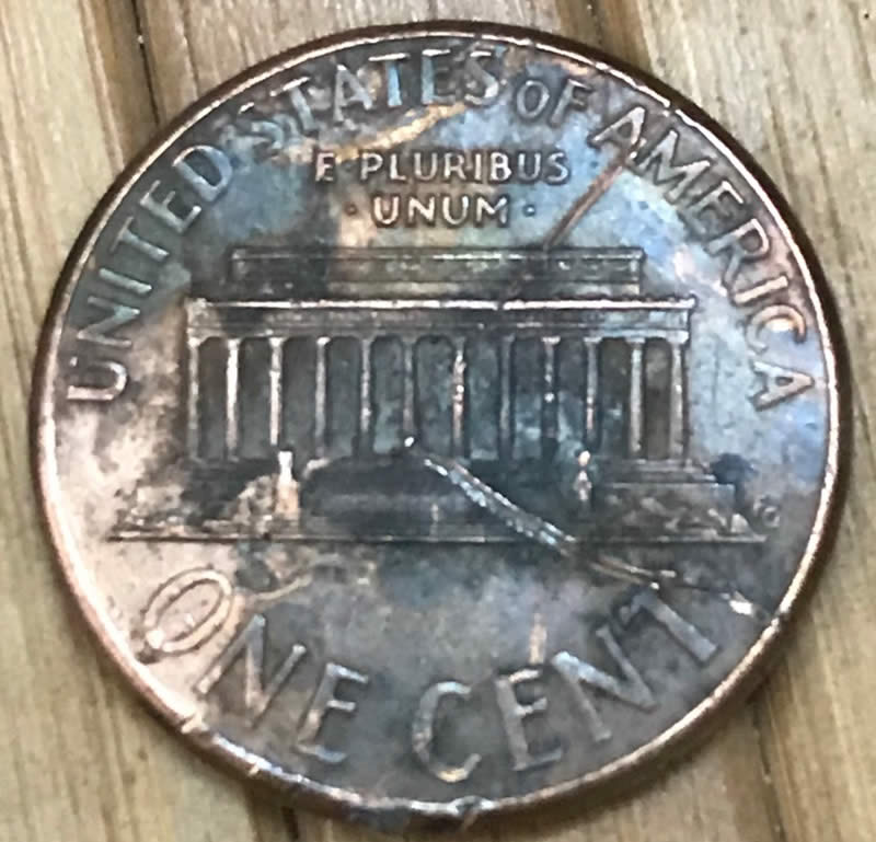 Help-Me-Identify-The-Error/Errors-On-This-2001-D-Lincoln-Memorial-Cent