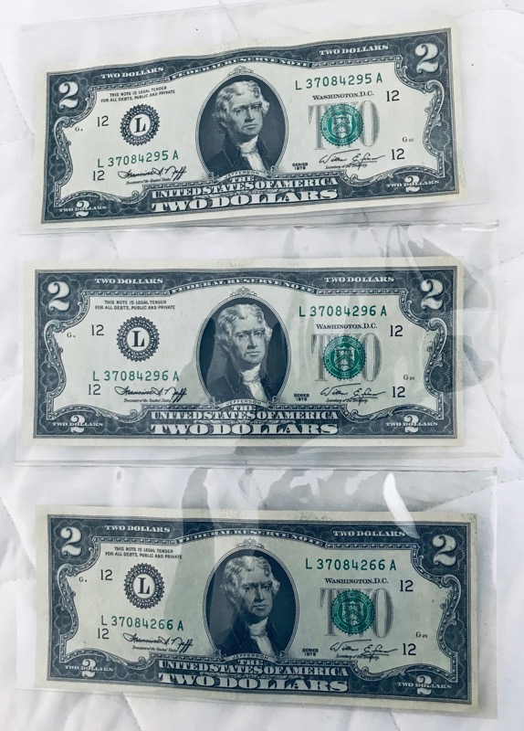 Consecutive-Serials-On-$2-Dollar-Bills-Of-1976.