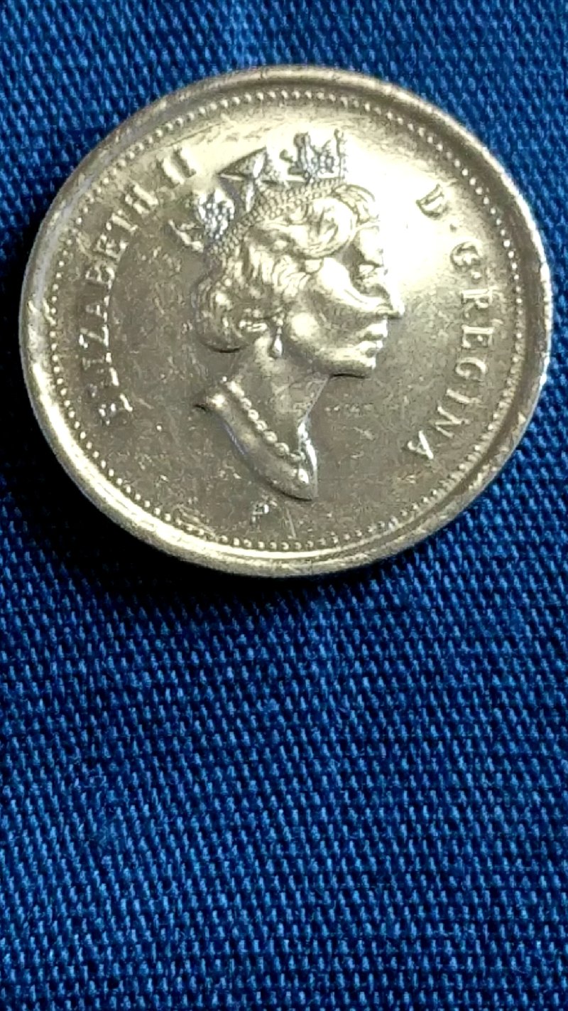 2001-P-Canadian-Dime--Minor-Broadstruck,-Within-Limits?