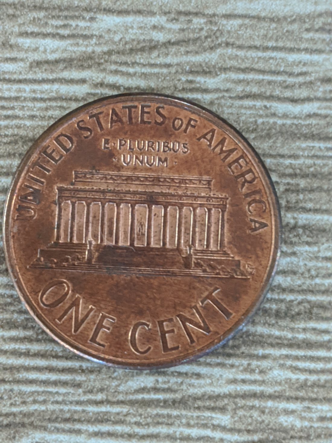 1997-Cent,-Is-There-Supposed-To-Be-2-Fonts-For-The-9-S?