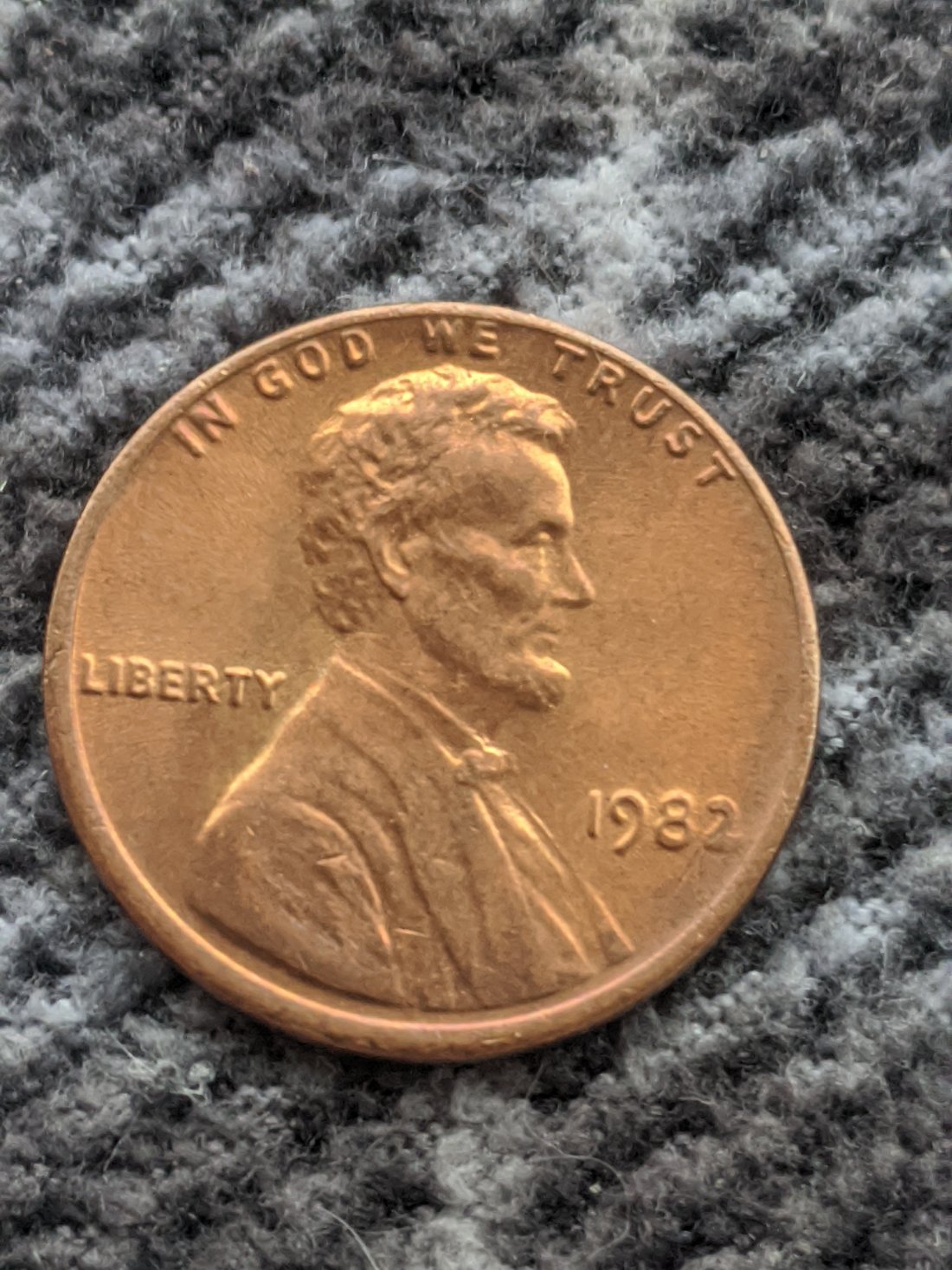 Strange-Toning-And-Texture-On-This-1982-Copper-Cent
