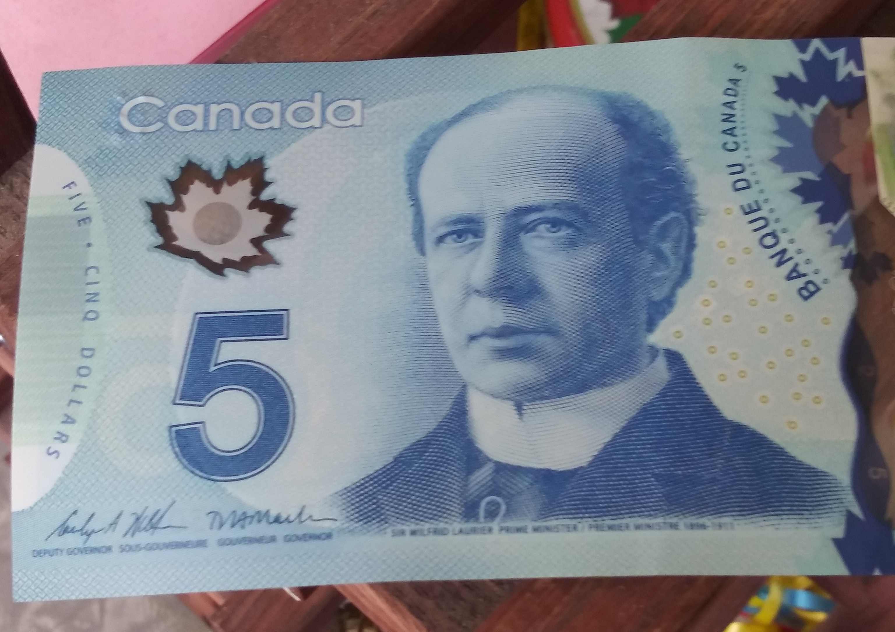 Canadian-Paper-Money--New-Signature-Out-In-Circulation