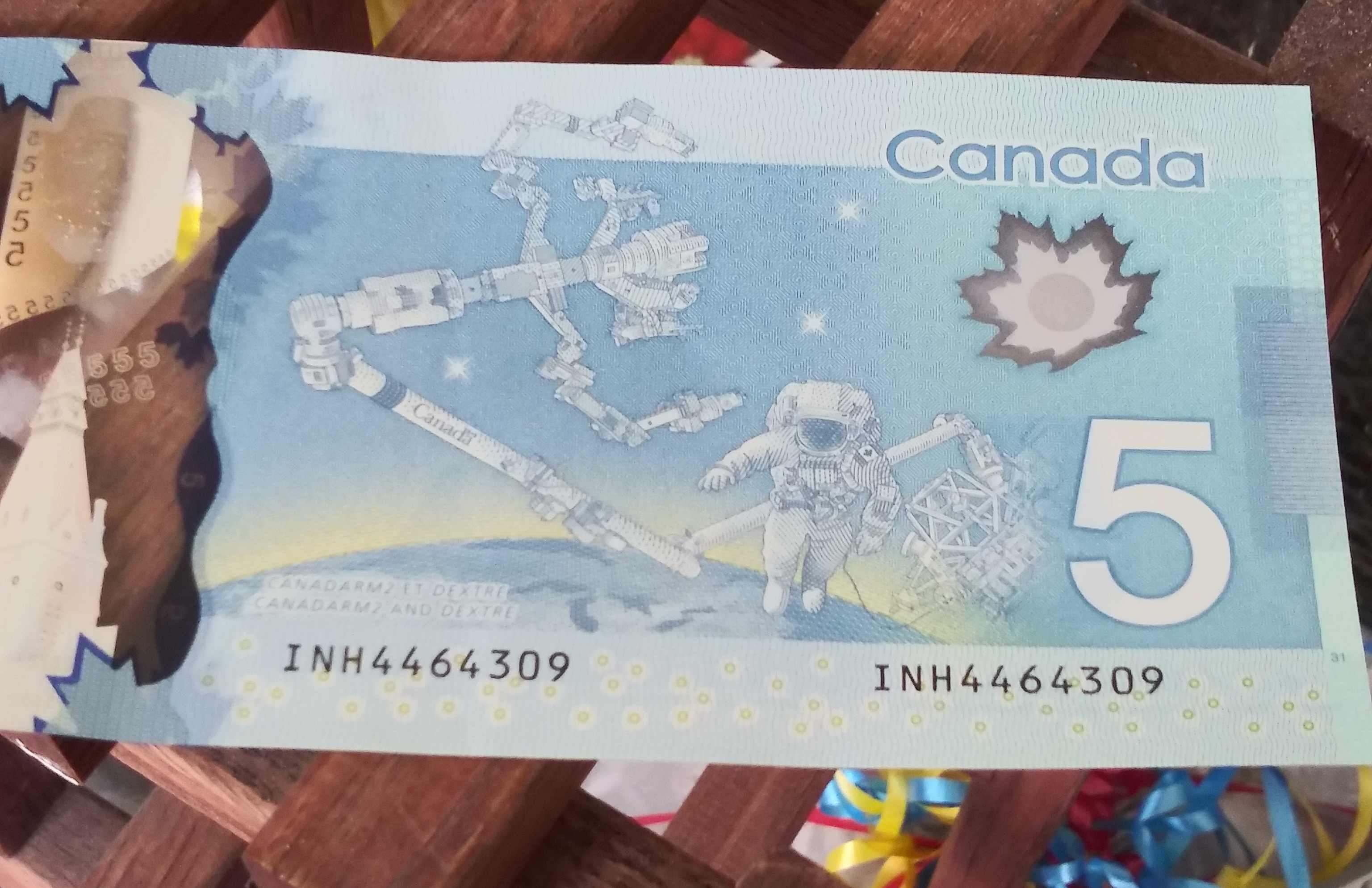 Canadian-Paper-Money--New-Signature-Out-In-Circulation