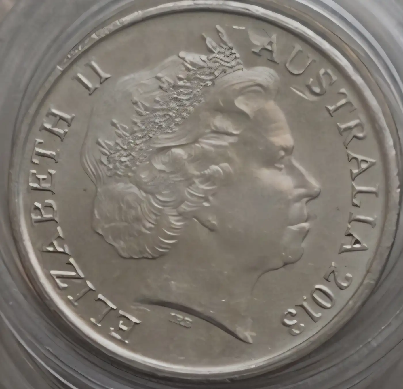 2013-Australian-5-Cent-Error-Unsure-What's-Going-On-With-It