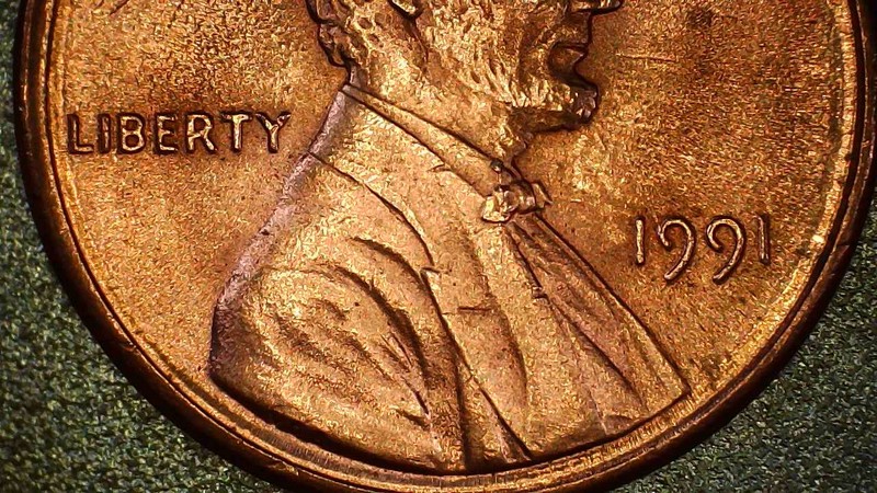 1991-P-Unusual-Growth-On-Lower-Neck